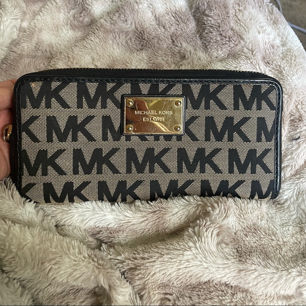 Michael Kors wallet
